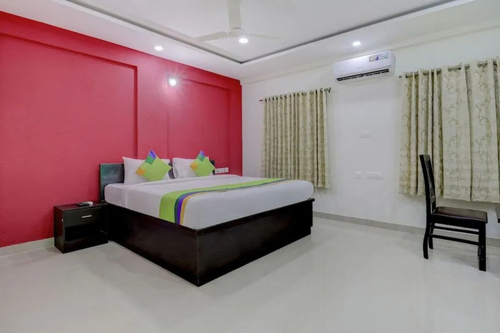 Room 3 of 15