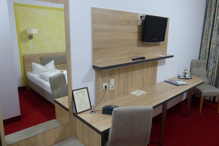Room 14 of 35