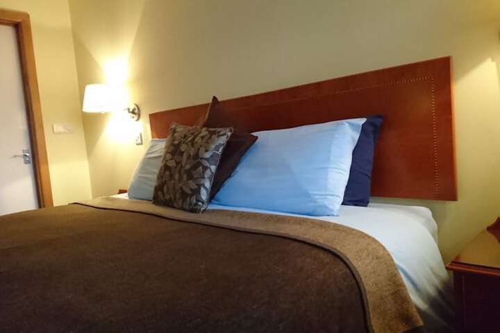 Room 4 of 17