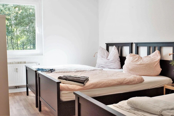 Room 4 of 11