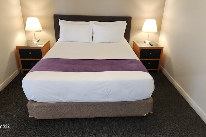 Room 9 of 47