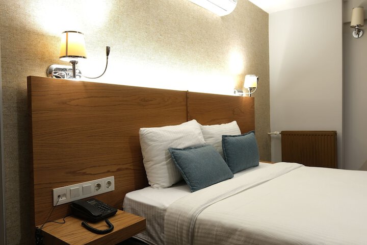 Room 34 of 58