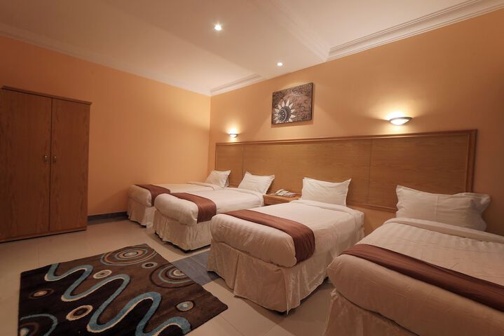 Room 14 of 37