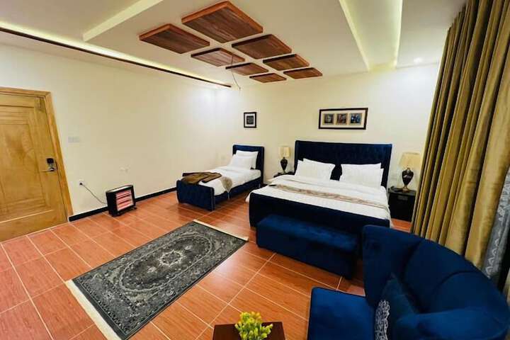 Room 12 of 41