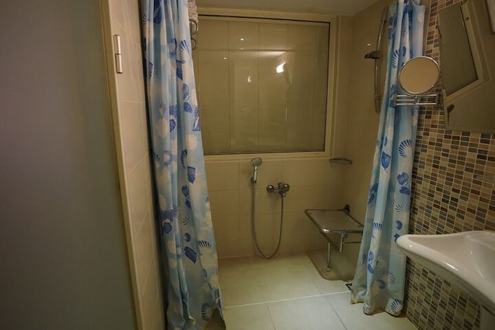 Clean Restrooms