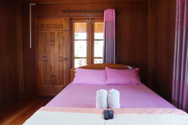 Room 12 of 25