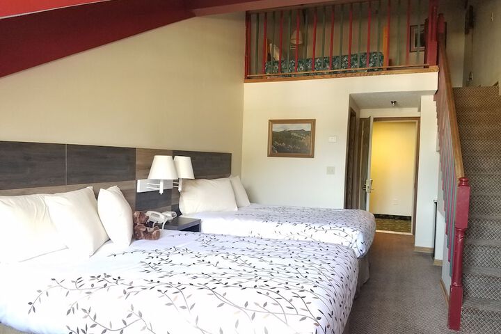 Room 33 of 79