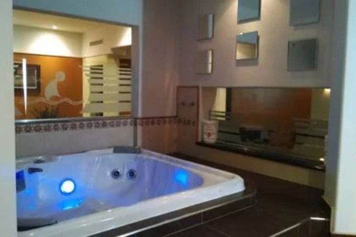 Pool 2 of 3