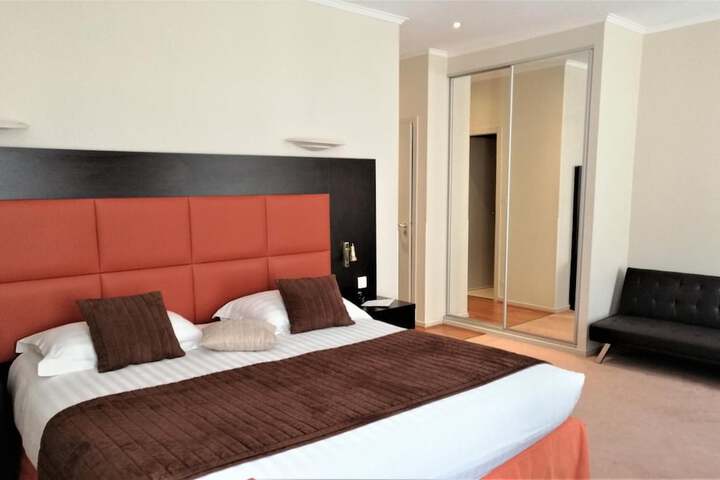 Room 16 of 41