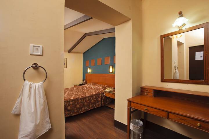 Room 14 of 28
