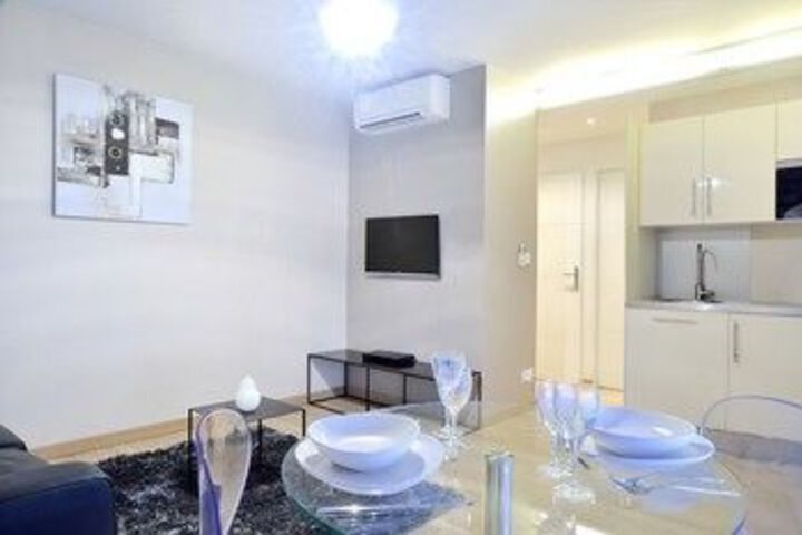 Room 10 of 15