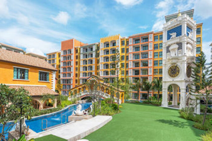 Exterior of Venetian Suites by Favstay