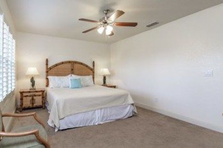 Room 8 of 27