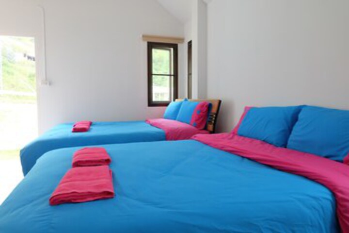 Room 6 of 22
