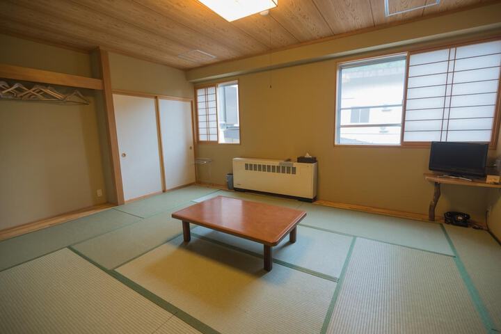 Room 12 of 56