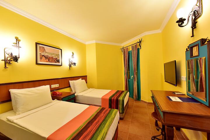 Room 5 of 39