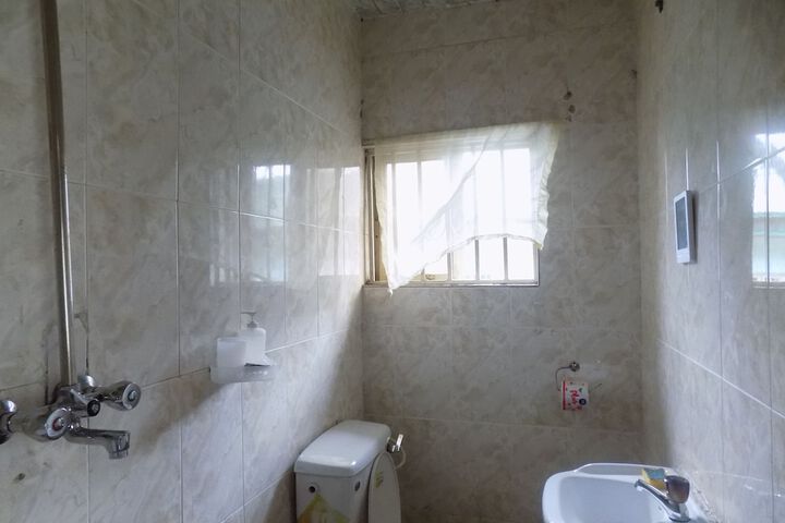Room 26 of 27