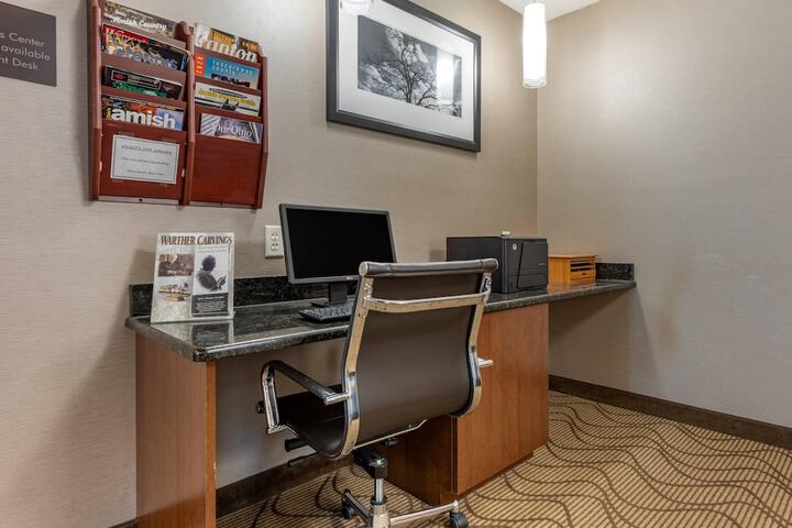 Business Center 40 of 42