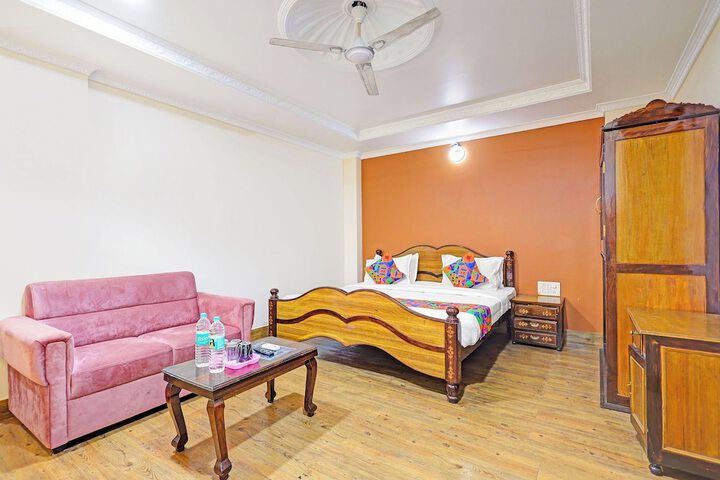 Room 8 of 30