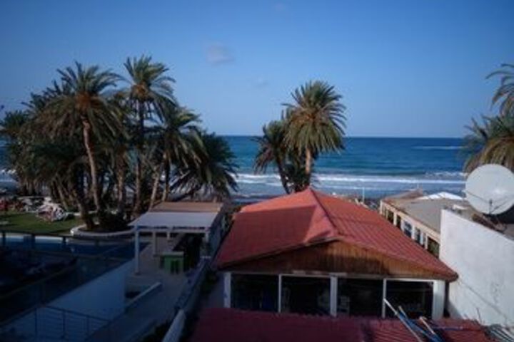 Ari Beach