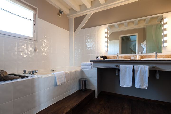 Clean Restrooms