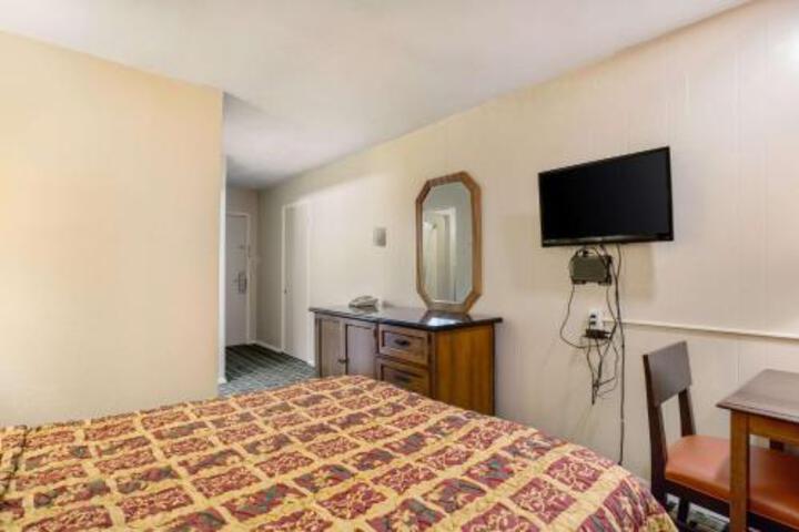 Room 10 of 49