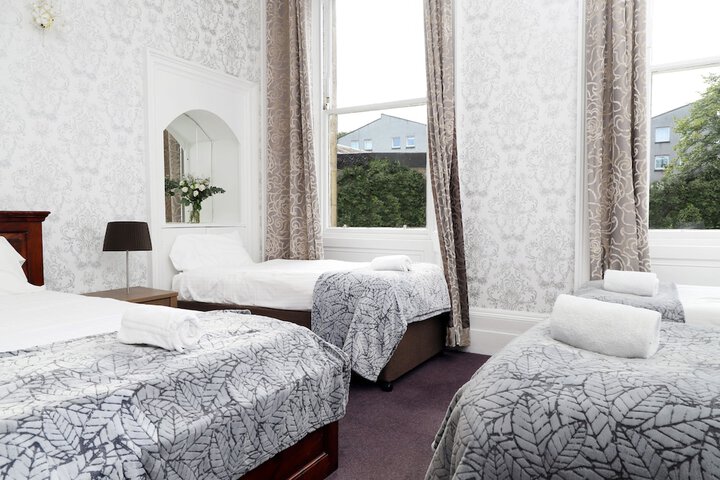 Room 6 of 72