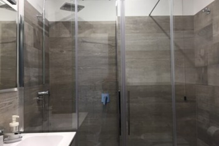 Room 12 of 46