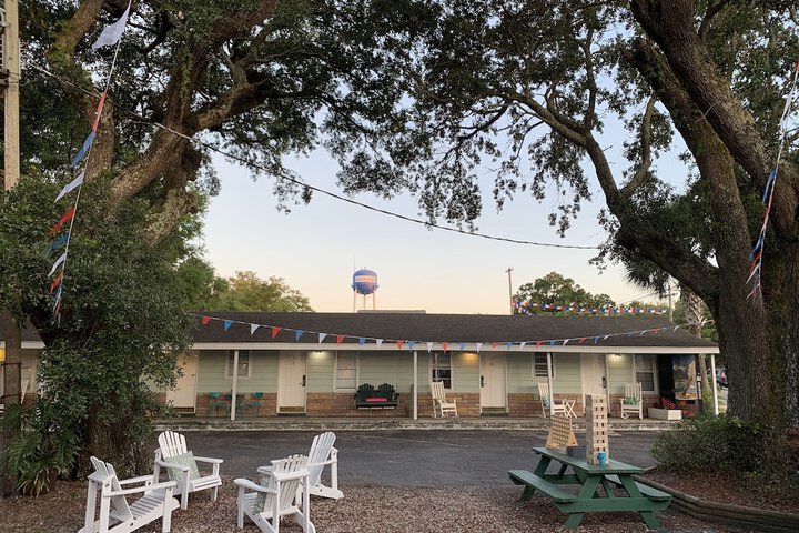 Hotel Exterior 97 of 107