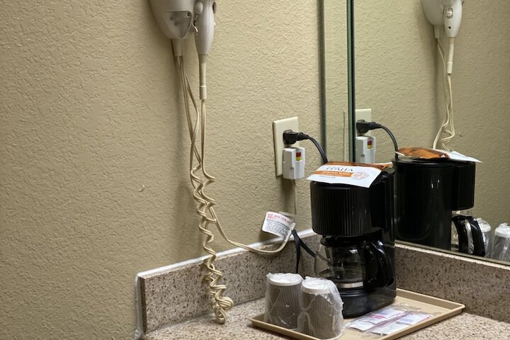 Room 5 of 17