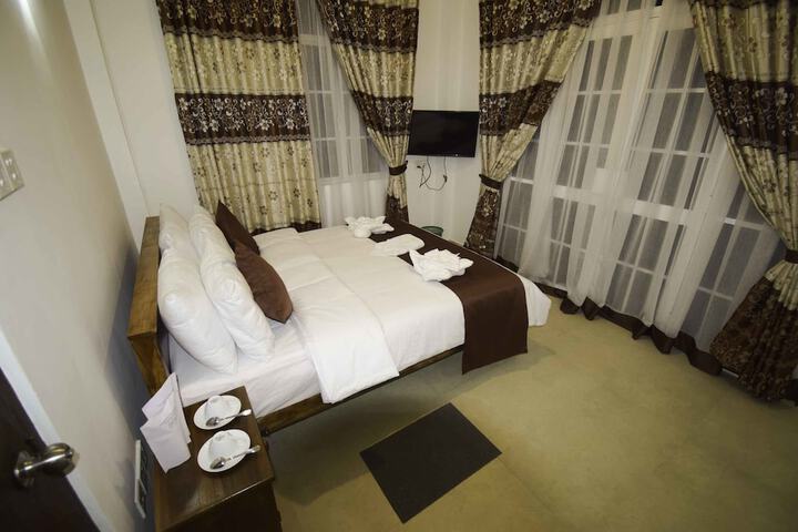 Room 16 of 25