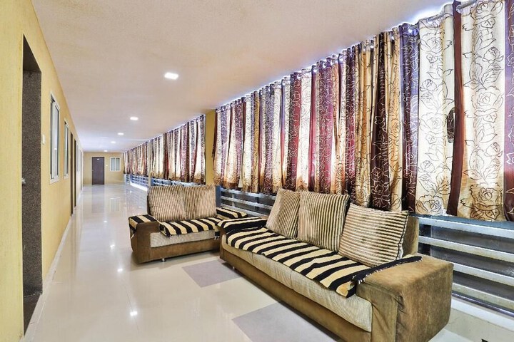 Hotel Interior 3 of 11