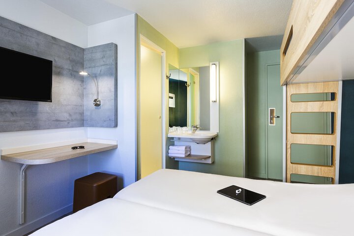 Hotel 26 of 26