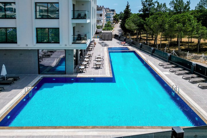 Pool 55 of 159