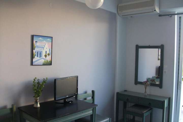 Room 12 of 48