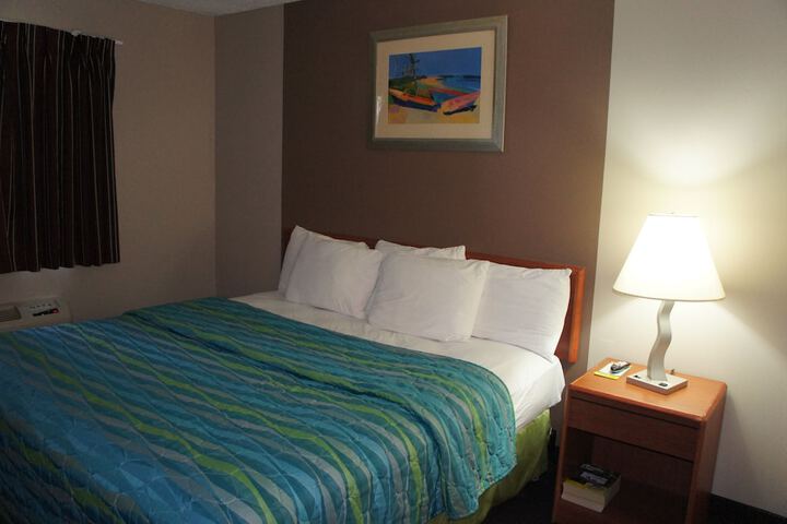 Standard | King Bed (9 of 20)