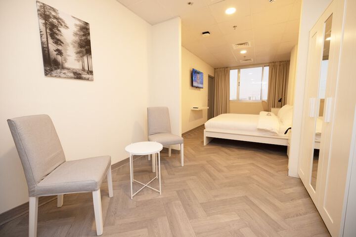 Room 12 of 25