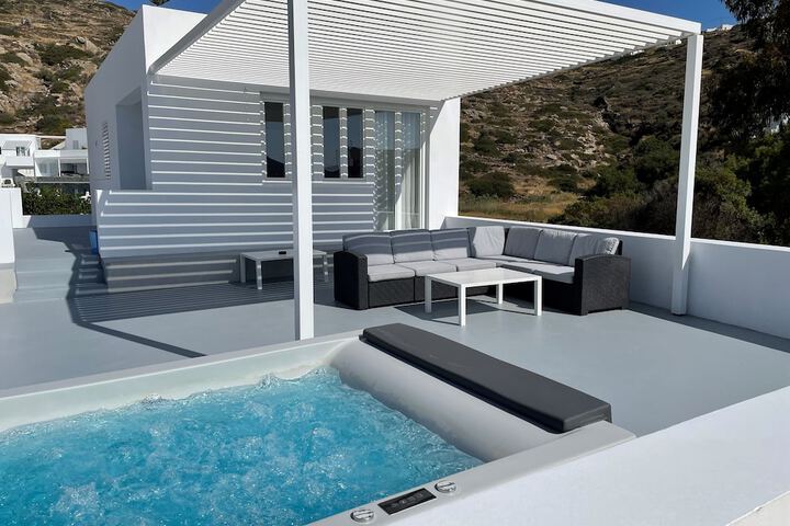 Hot Tub 158 of 283