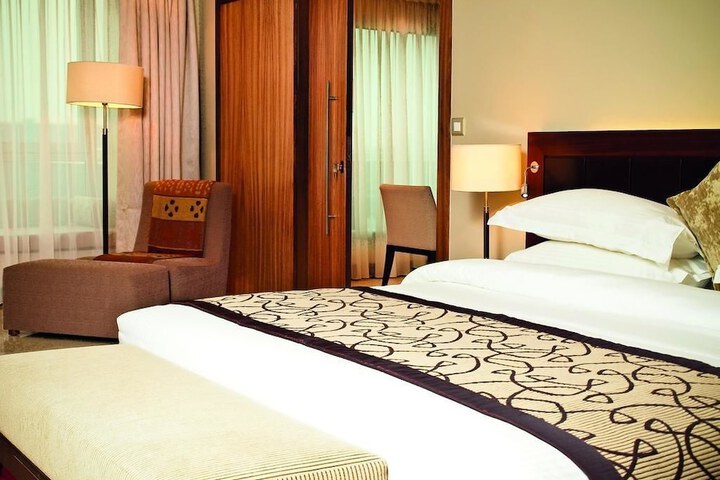 Room 5 of 17