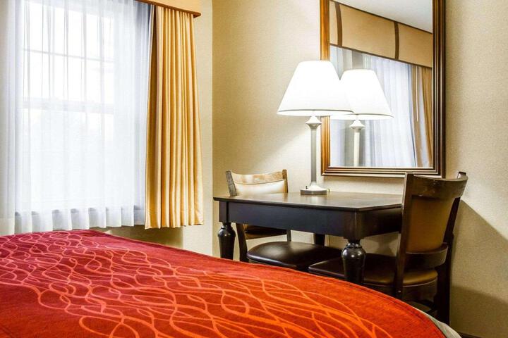 2 Queen Beds (4 of 14)