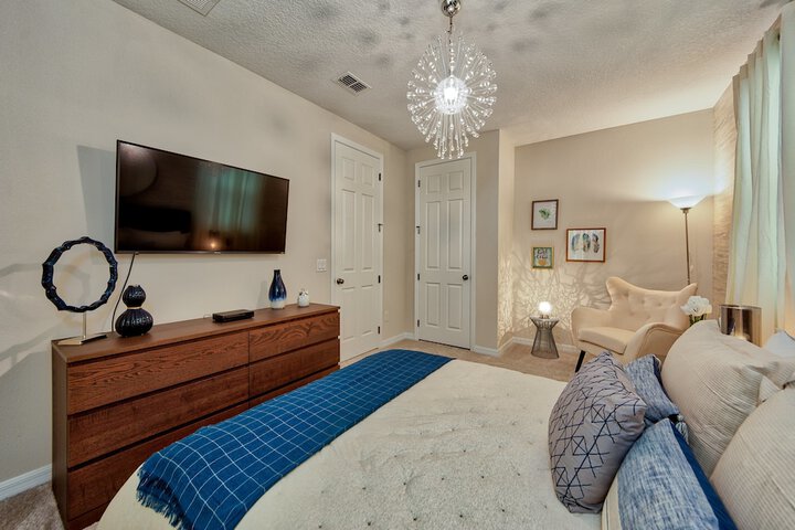 Room 10 of 43