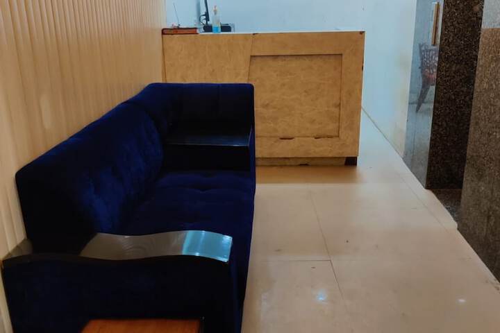 Room 3 of 16