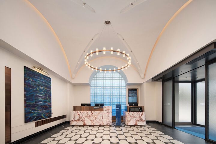 Hotel 74 of 77