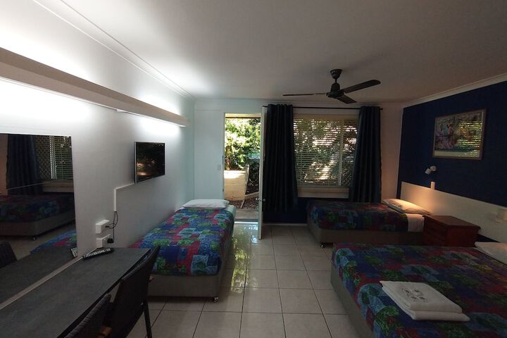 Room 18 of 109