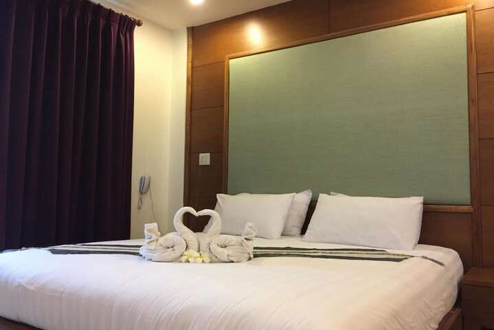 Room 9 of 42