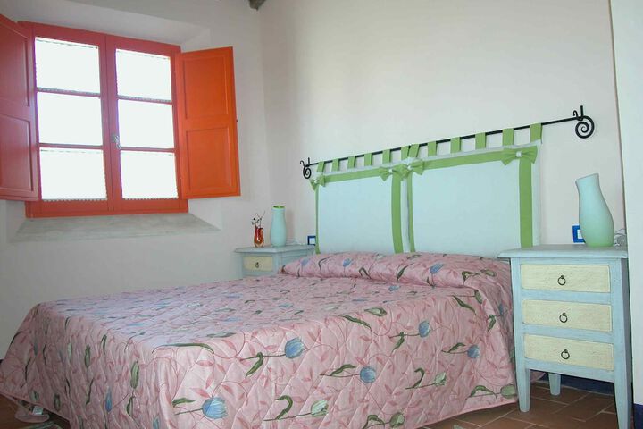 Room 2 of 16