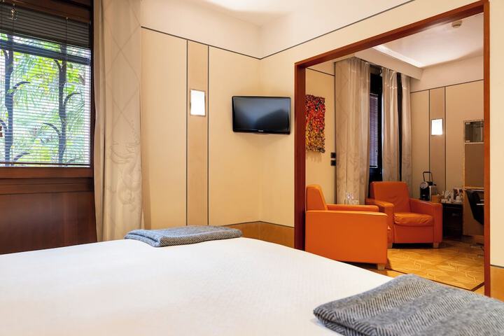 Room 55 of 119