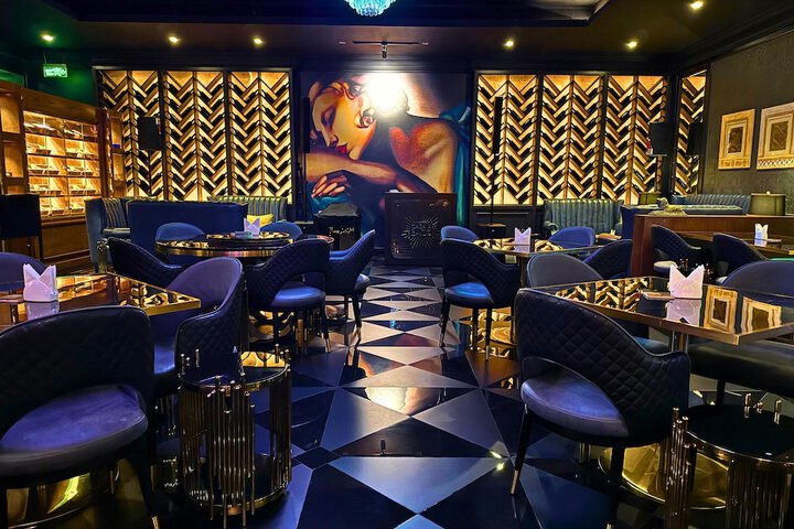 Lounge 133 of 164