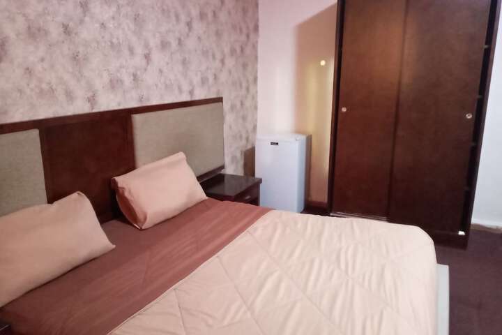 Room 18 of 50