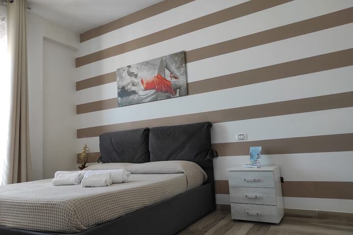 Room 9 of 34